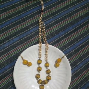 Pearl Necklace With Earrings