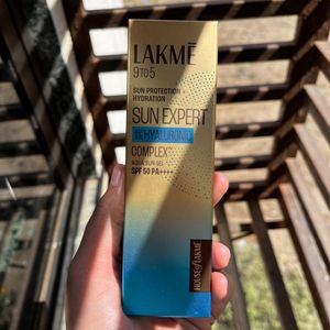 Lakme Sun Expert 1% Hyaluronic Sunscreen, SPF 50 P