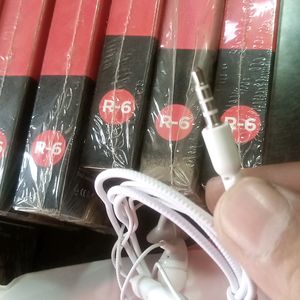 7p  Reload Brand New Wired Earphone