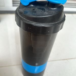 Shaker Sipper Bottle