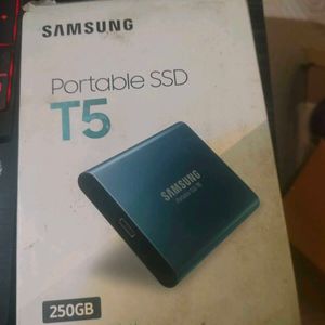 Almost New Samsung 250gb SSD External