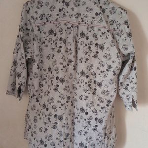 3/4th Sleeves Women's shirt rarely used in good condition.