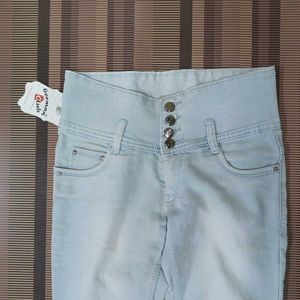 Y-81 Size 28 Slim Fit Women Denim Jeans