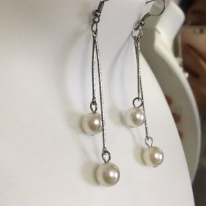 Dangling Pearl Earrings