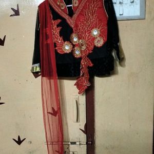 Top With Attached Dupatta