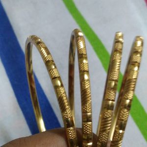 Super Stylish Gold Bangles