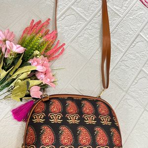 Black ethnic printed sling bag