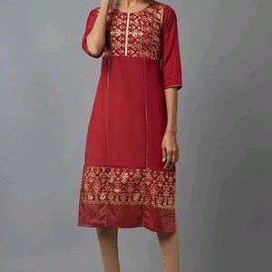 Red Colour Rhubarb Floral Print Kurta - XL Size