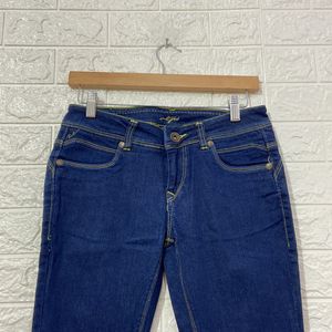 Women Blue Jeans | Waist 32 | Length 29 | Hip 40 |