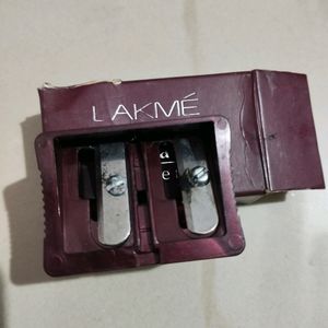 Lakme Dual Sharpner For kajal As well As Lip Liner