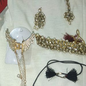 Stylish Jewellery Set And Clutcher Combo