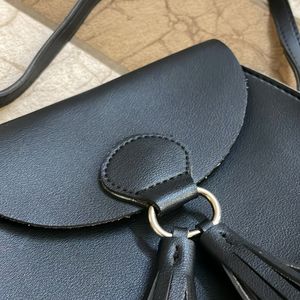 Black Slimg Bag