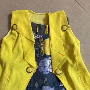 Sleeveless Frock With Yellow Coat