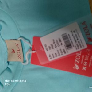 Unsed Women Top With New Tag