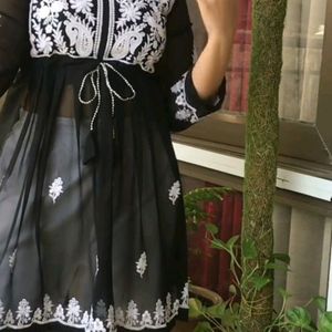 Chikankari Kurti/ Tonic