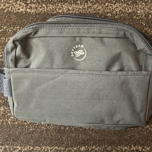 FREEBIE: Multi-pocket Pouch