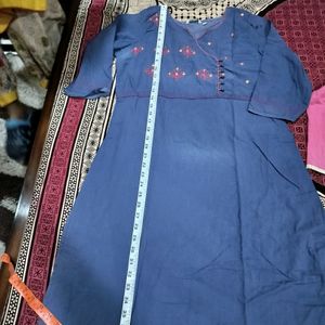 Two Kurtas For Sale In Good Condition