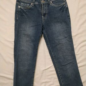 3/4 Jeans With Embroidery Pockets