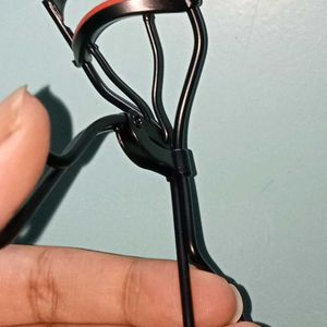 eyelash curler