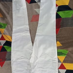 Never Used 👍White 🤍 Jeans 👖