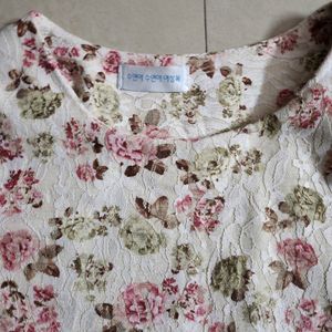 Beautiful Top In Just Like New Condition