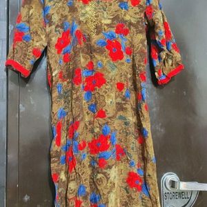 Multi🔴🔵 Floral Printed Kurti For 40 Bust