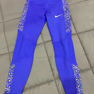 NIKEHigh-Rise Slim Fit Sports Leggings with Printe