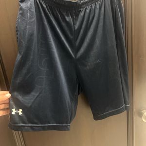 Under Armour Shorts Like New !