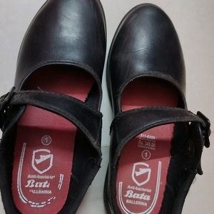 Branded School Shoe...