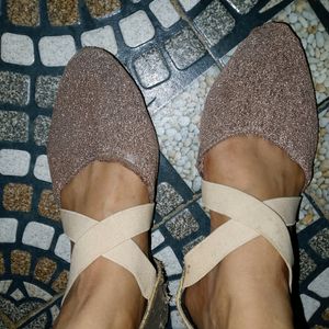 Pretty Flats Sandals For Women