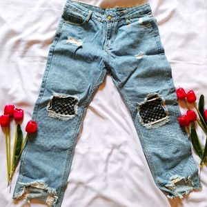 Trendy Distressed Jeans