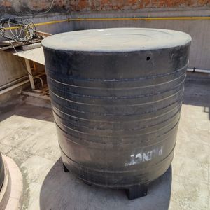 PRICE REDUCED - Water Tank