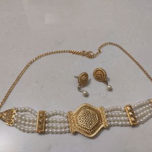 White Pearl And Golden Brose Chocker With Earings