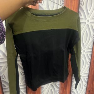 Green & Black Sweatshirt