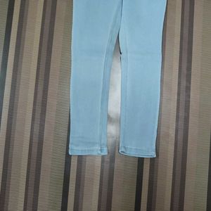 Y-46 Size 28 Slim Fit Women Denim Jeans