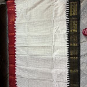 Cotton Saree With Ganga Jamuna Border