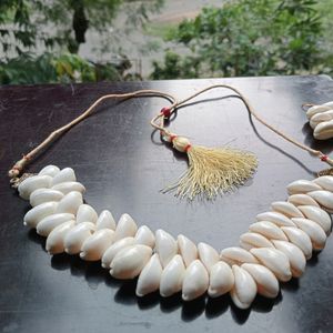 Kaudi Necklace Set