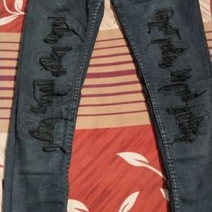 BLACK JEANS FOR WOMEN