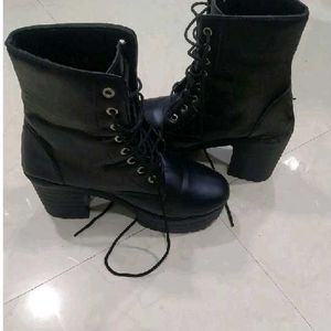 Black aesthetic boots