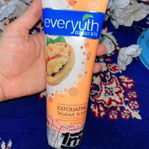 Everyuth Face Scrub