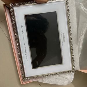 Digital Photo frame - New !