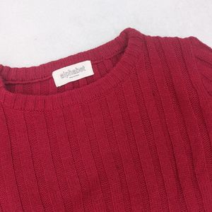 Fitted Red Pullover