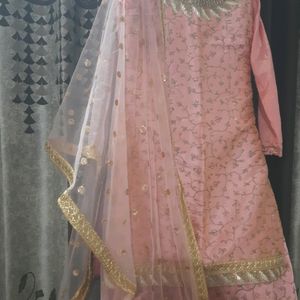 Pink And Golden Gharara Set(divider)