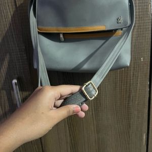 Baggit Grey Sling And Handbag 👜🩶