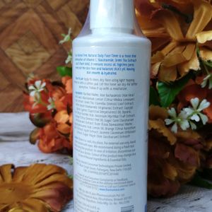 (Sealed)The Moms Co. Natural Vitamin C Daily Toner