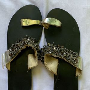Flats/sandals