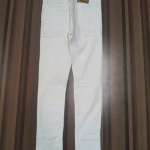 U-16 Size 30 Slim Fit Women Denim Jeans