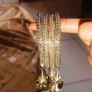 Latkan Bangles