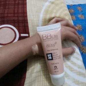 Eyeshdow Pallet & Free Bb Cream