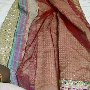 Beatiful Bridal Saree With Blouse